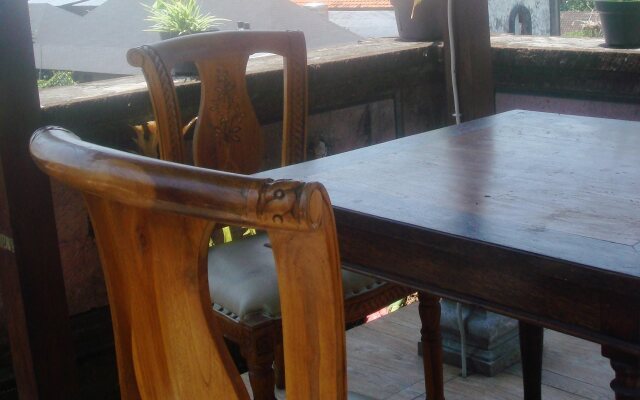 Nuriani Guest House