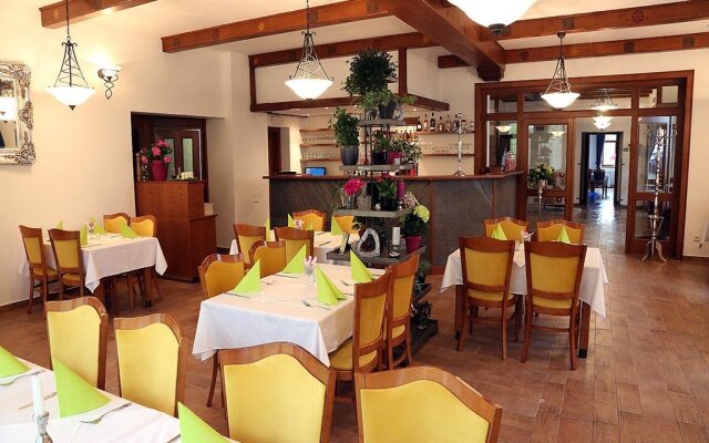 Zámecký Hotel U Rajských