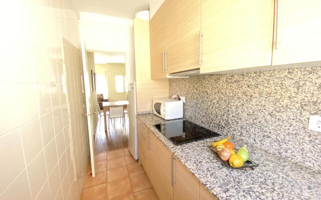 Josep Sabate, 4 1 In Roses