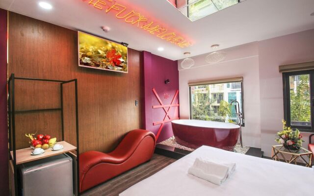 Eros Hotel - Love Hotel