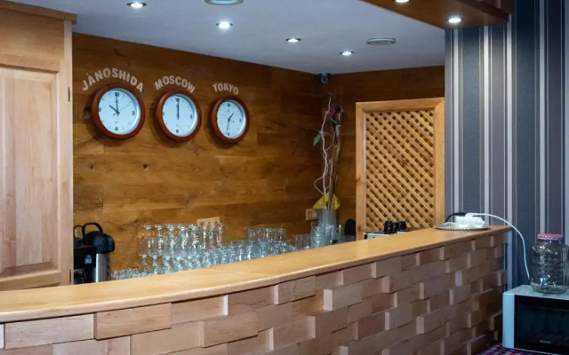 Trojka Hotel És Panzió