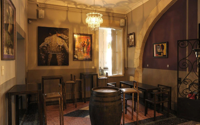 Royal Hotel