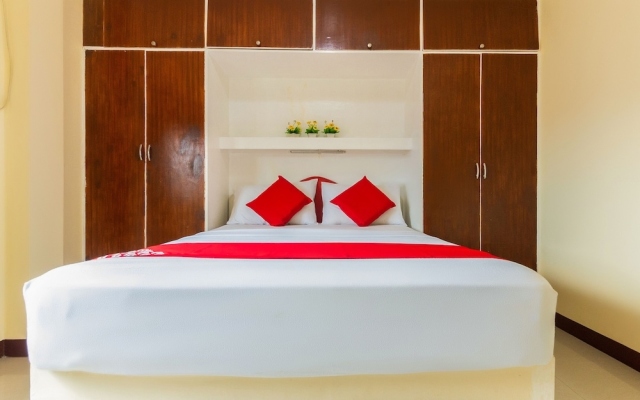 OYO 491 J & H Apartments