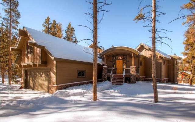 Riverwood 4 Bedroom Home by RedAwning