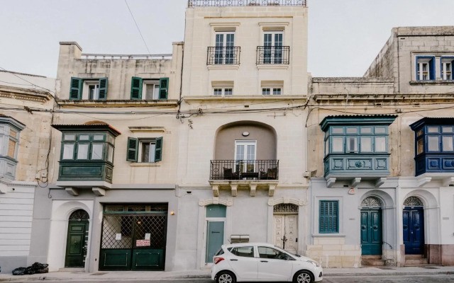 LA88 Bayview Apartment I