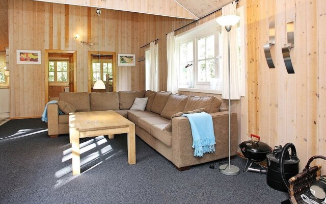 Classic Holiday Home in Hurup With Stereo Unit