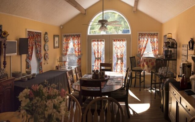 Black Bear Manor