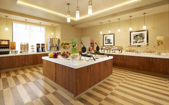 Hampton Inn Long Beach Airport