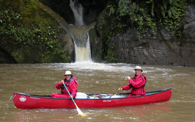 Canoe Safaris Lodge