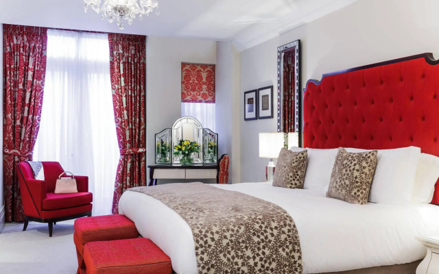 The Apartments by The Sloane Club