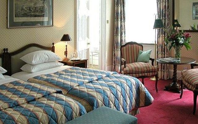 The Red Lion Hotel