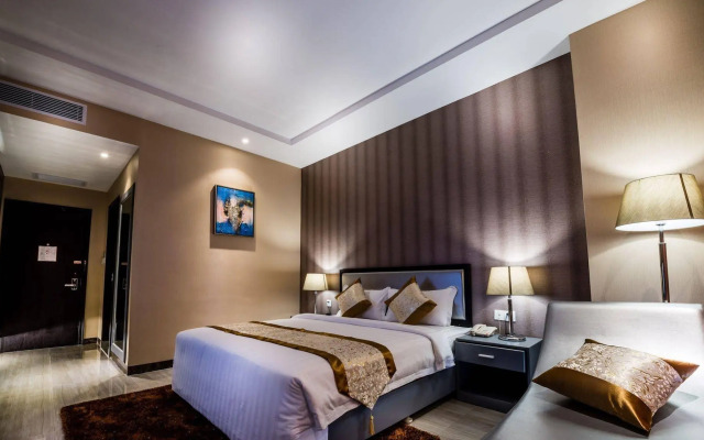 The Litz Hotel & Suites