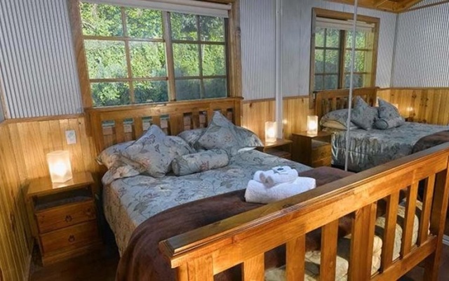 Port Bayou Cottage – Guest Rooms – Port Campbell