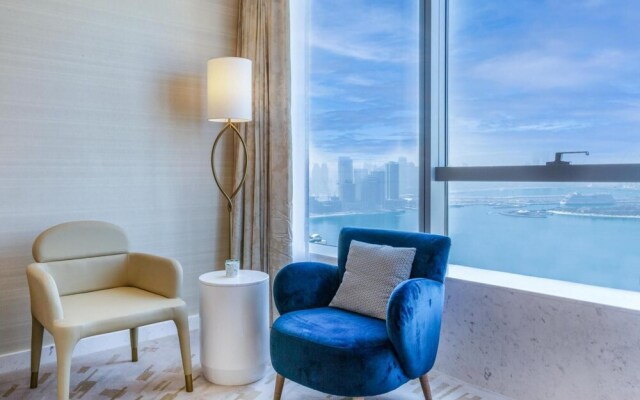 Fancy Stay at the Palm With Burj AL Arab View