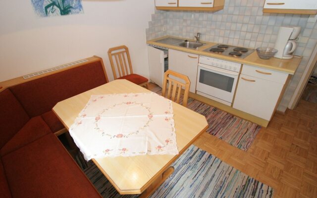 Lovely Apartment in Tropolach With Sauna