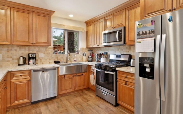 Ashwood Retreat #2050 by Big Bear Vacations