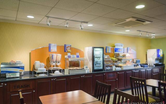 Holiday Inn Express Frazer - Malvern by IHG