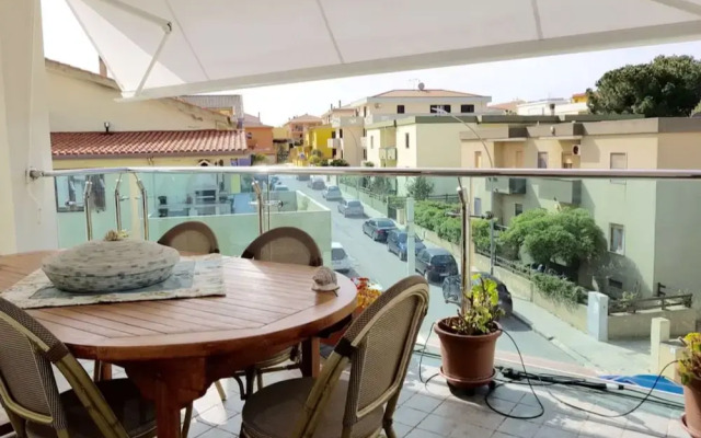 Oltremare apartment with large veranda for 6 people