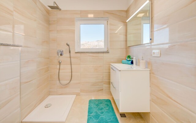 LCT Oleander Apartments