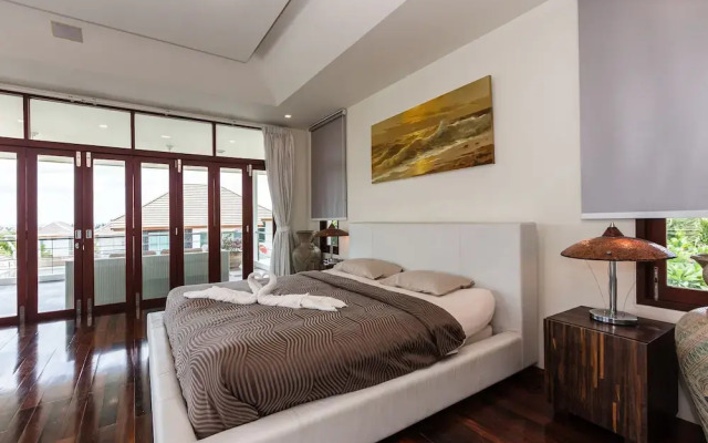 Unique Pool Villa with 5 Bedrooms and Sea View (PM-C1)