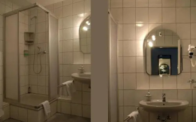 Hotel zwei&vierzig