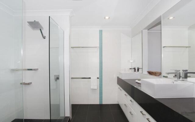 Tarcoola 49 - Four Bedroom Canal Home with Pool