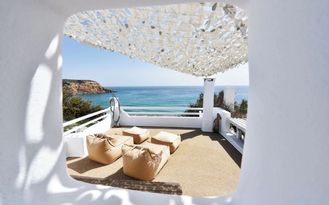 Giourgas Studios & Apartments