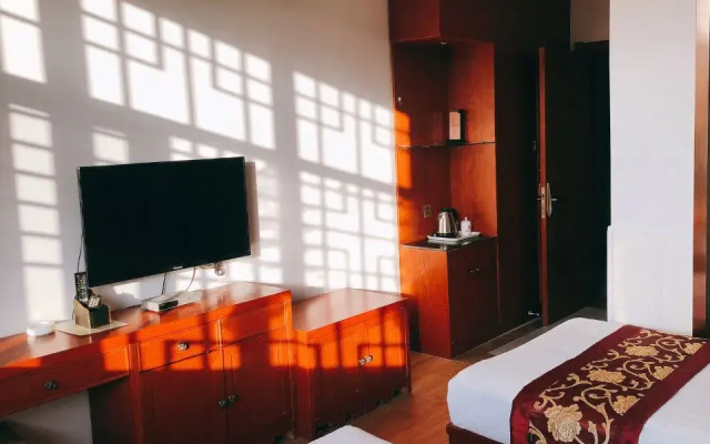 Lingshi Jinjiang Express Hotel