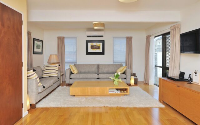 Salisbury St Villa 1