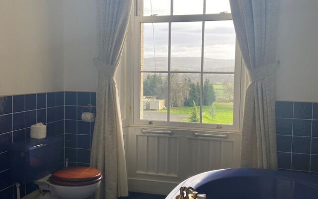 Baskerville Hall Hotel