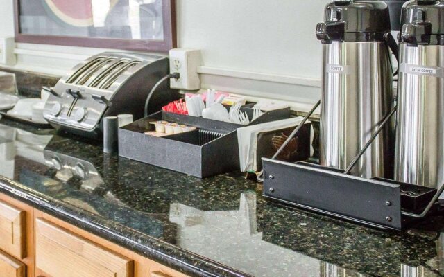 Econo Lodge Clarks Summit - Scranton