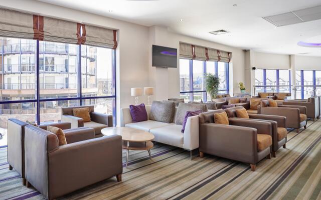 Holiday Inn Express London - Newbury Park, an IHG Hotel