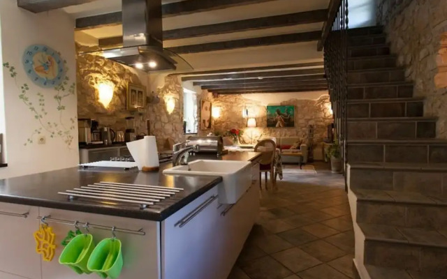 House of Olives Comfortable Holiday Residence