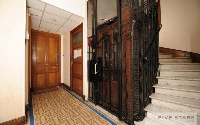 Studio 53 five stars holiday house