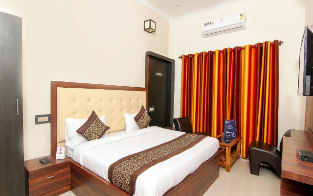 OYO Flagship 12365 CZ Inn