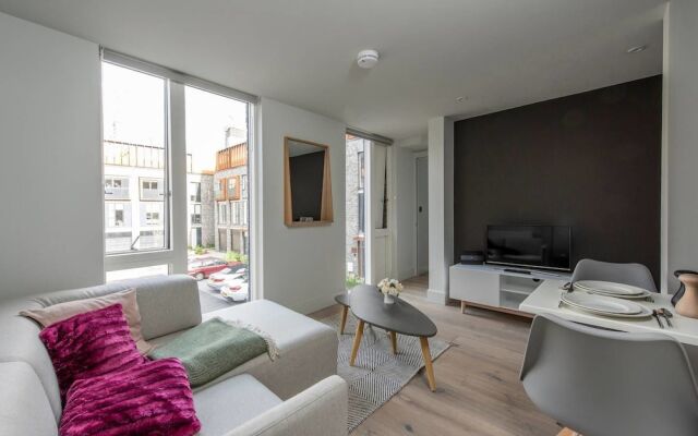 Modern 1BD Flat w/ Roof Top Access in Castlefield