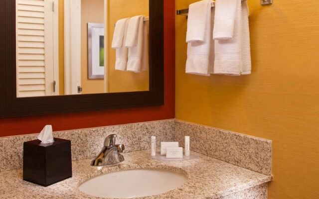 Courtyard Birmingham Colonnade/Grandview