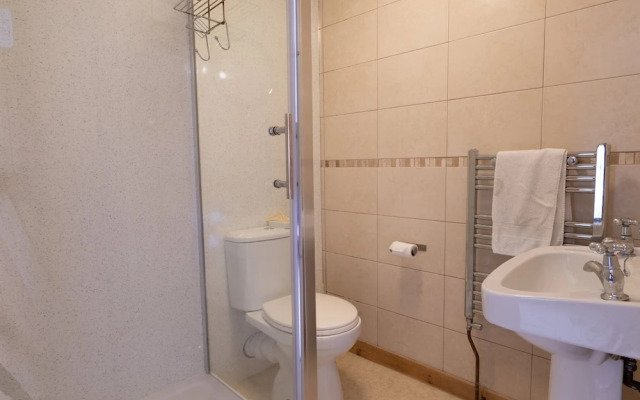 Hulmes Vale House - Sleeps 14 - Peak District