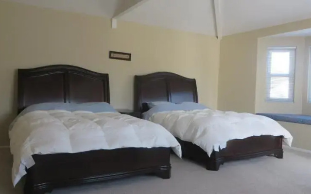 Irvine Guest House