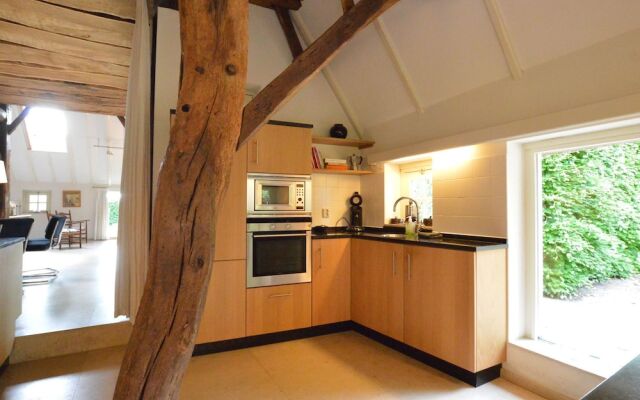 Luxurious Holiday Home in Monumental Farmhouse Near Nature Reserves - Zuna