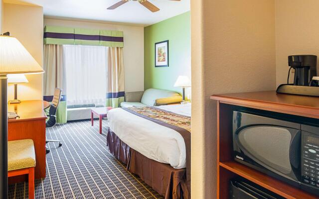 Clarion Inn & Suites Weatherford South
