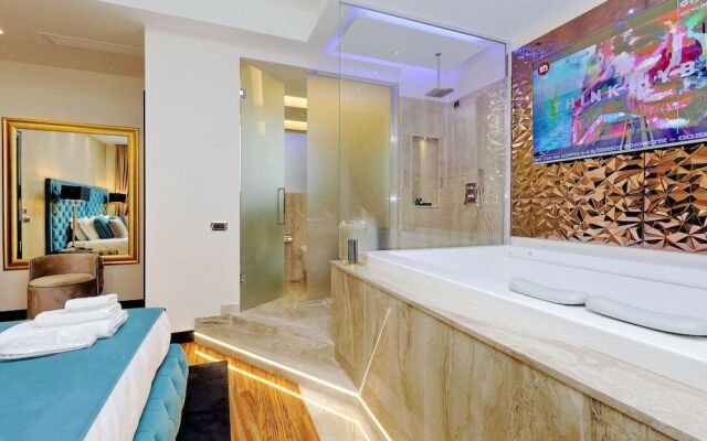 Trevi Diamond Luxury Suites & Jacuzzi