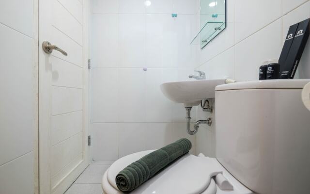 Comfy and Nice Studio Apartment at Tamansari Mahogany