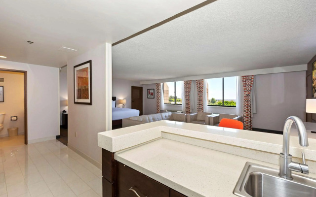 Doubletree by Hilton Whittier Los Angeles
