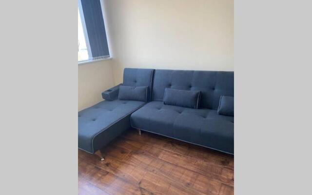 3 Bed Contemporary Crewe apartment