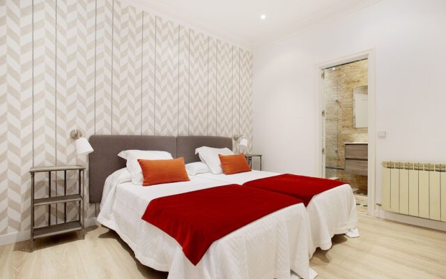 Big Apartment 2 Bedrooms & 2 Bathrooms. Chamberí