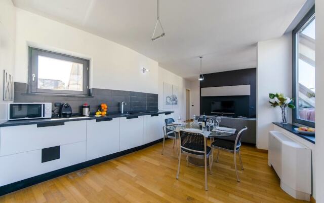 Altido Penthouse next to Acquario