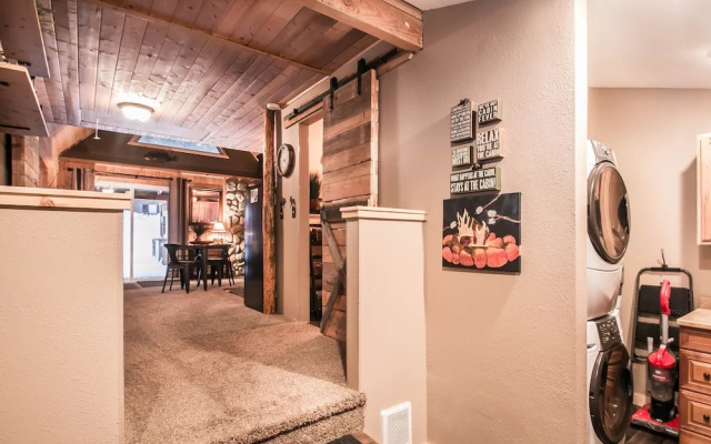 Camp David 1 Bedroom Home by NW Comfy Cabins - фото 5