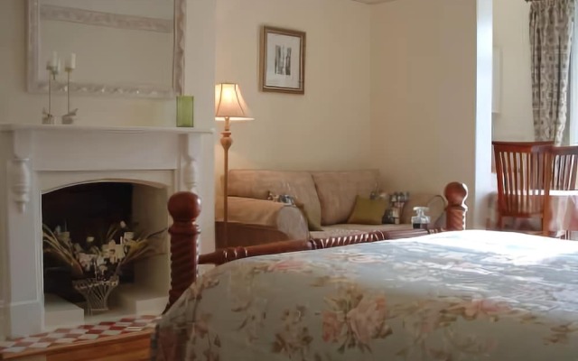 Huonville Guesthouse