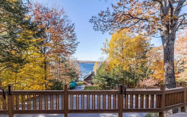 Brandy Pond Overlook Limit 14 4 Bedroom Home by RedAwning